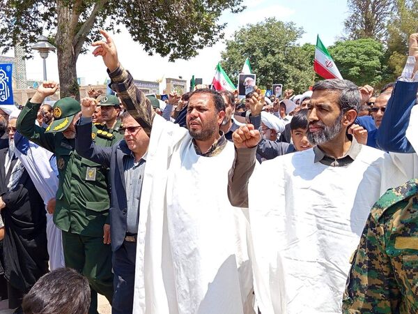 مشت هایی که انتقام را صدا می‌زند 