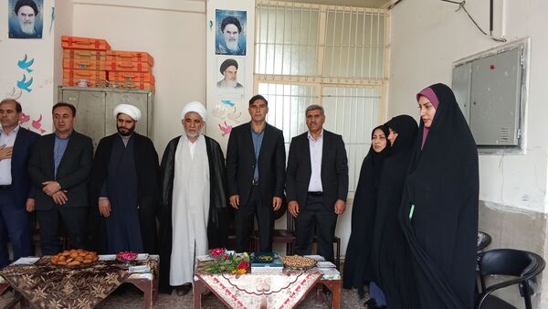 مراسم سپاس معلم در مدارس شهرستان دره شهر