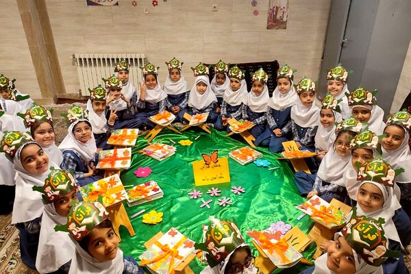 جشن قرآن کلاس اولی‌های مدرسه قمصری دوره اول ورامین