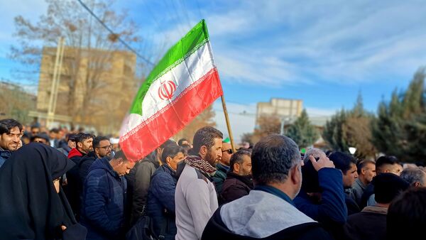 هم صدایی مردم رزن برای سرکوب اغتشاشات 