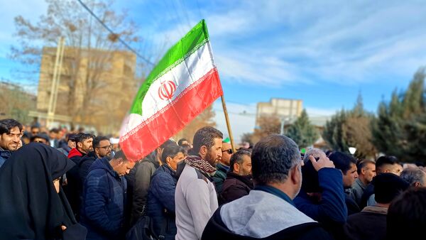 هم صدایی مردم رزن برای سرکوب اغتشاشات 