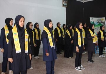 مراسم گرامیداشت بیست و ششمین سالروز تاسیس سازمان دانش‌آموزی در سمنان 