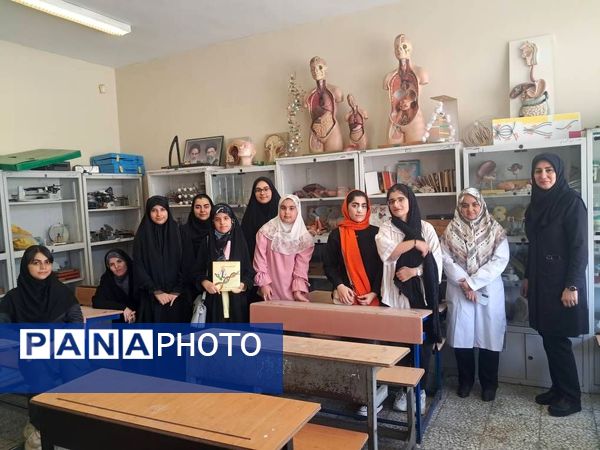 اجرای طرح پایگاه تابستانی در دبیرستان حدیث کسا ناحیه یک شهرری