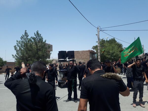 عاشورای حسینی در روستای بزنجرد 