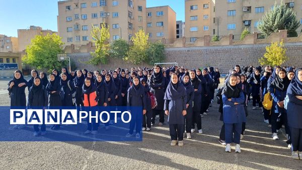 آیین بازگشایی مدارس و آغاز سال تحصیلی در دبیرستان دخترانه زکیه سنندج 