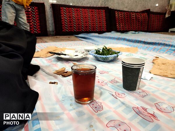 قرائت قرآن، نماز جماعت و افطار در مسجد خاتم پیامبران 