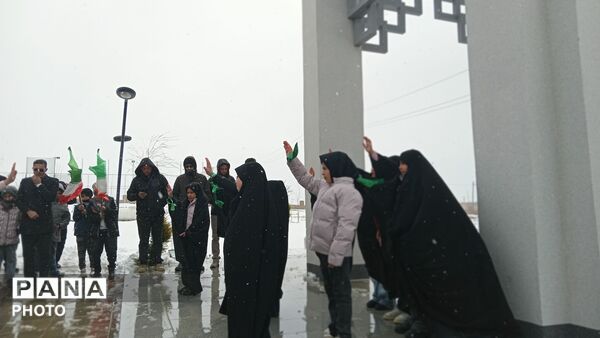 سرما جا ماند، وقتی ایمان جوشید