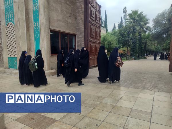 بازدید دانش‌آموزان حاضر در مسابقات قرآن از اماکن تاریخی و طبیعی ساری 