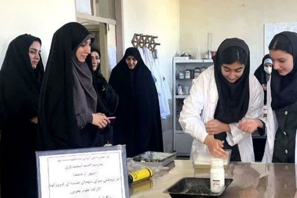 بازدید دانش‌آموزان فیروزکوهی از پژوهش‌سرای شهدای هسته‌ای 