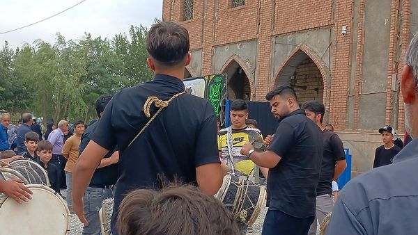 پیاده‌رویی جاماندگان اربعین در محمدشهرکرج 