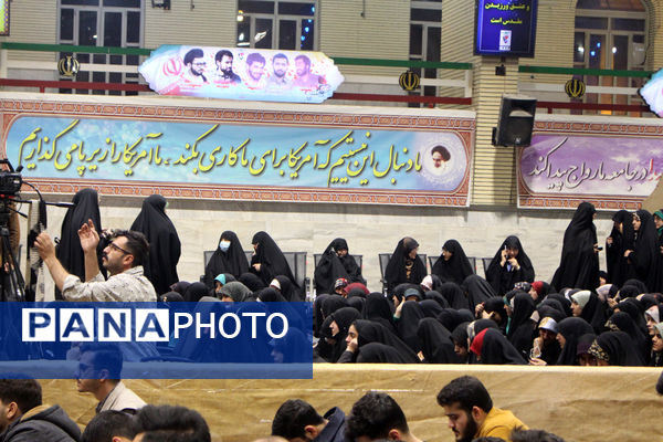 یادواره شهدای مقاومت با حضور دختر سید حسن نصرالله در قم