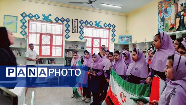 جشن دهه فجر با نقاشی‌های خلاقانه دانش‌آموزان پایه پنجم در کانون پرورشی تفت