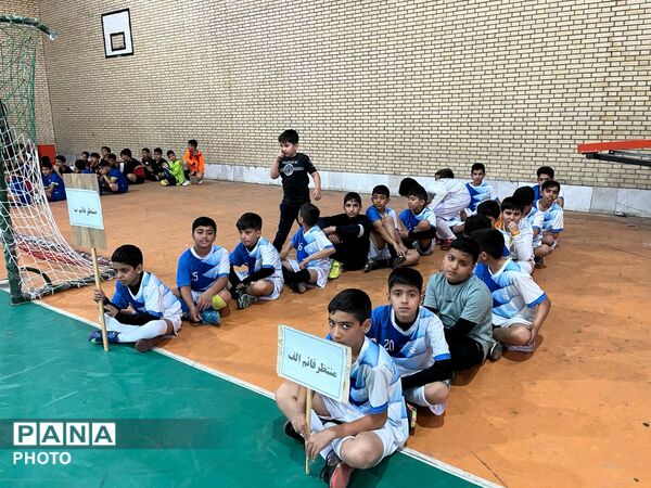 افتتاحیه مسابقات فوتسال جام اقتدار در خاتم 