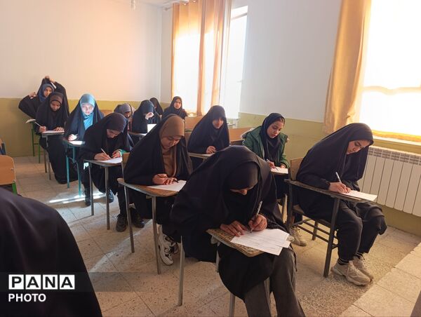 رقابت پرشور دانش‌آموزان در چهل‌وچهارمین دوره مسابقات قرآن، عترت و نماز 