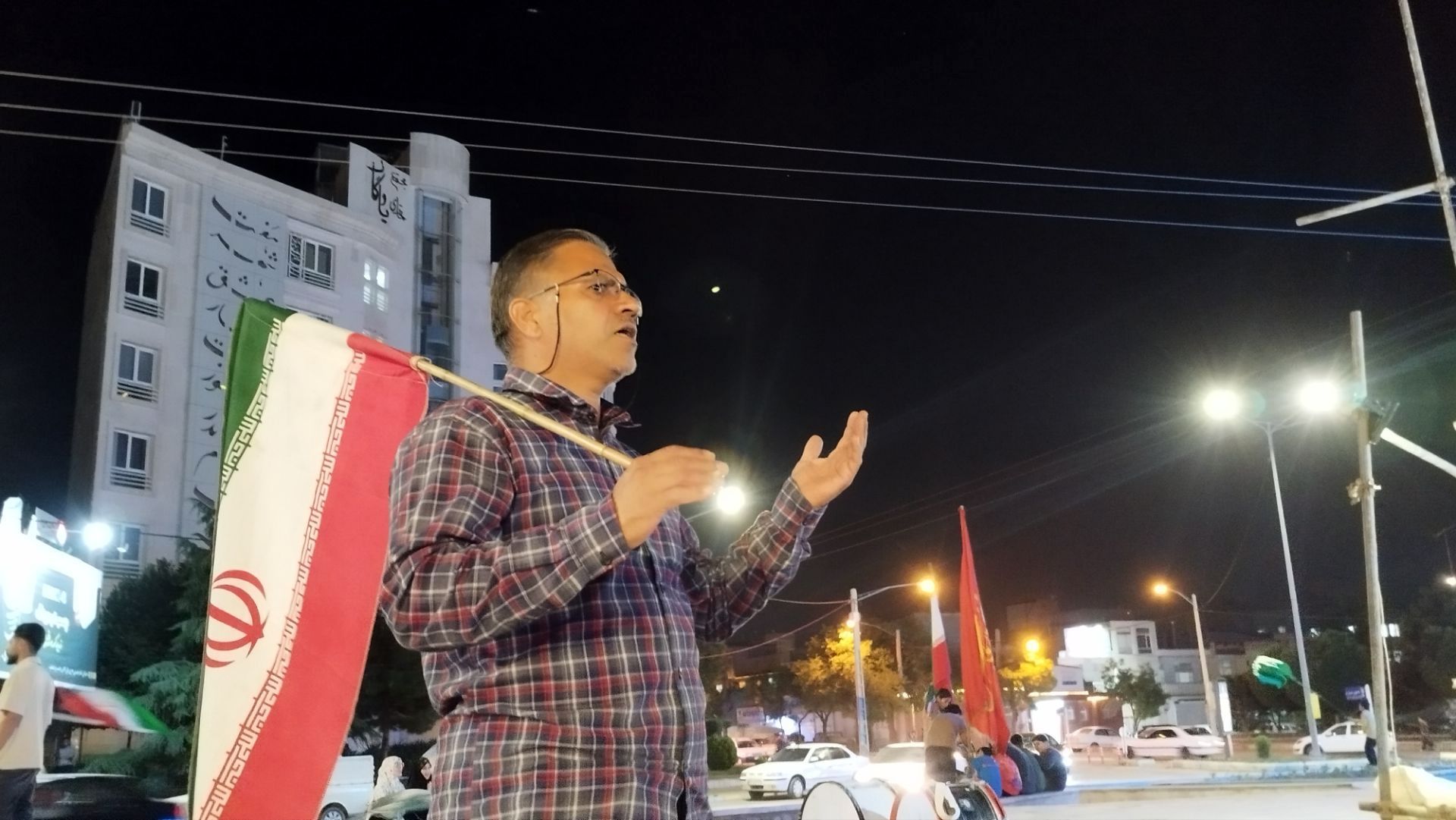 اجتماع مردمان نیشابوری در میدان آزادی
