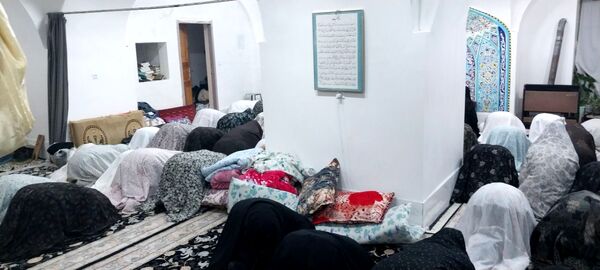 بانوان فدافن  زمزمه‌های ایمان در خلوت نورانی اعتکاف مسجد جامع