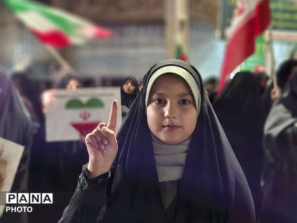 شامگاه دوازده فروردین؛شبی که طنین قدم های مردم رشتخوار،شهر را بیدار کرد