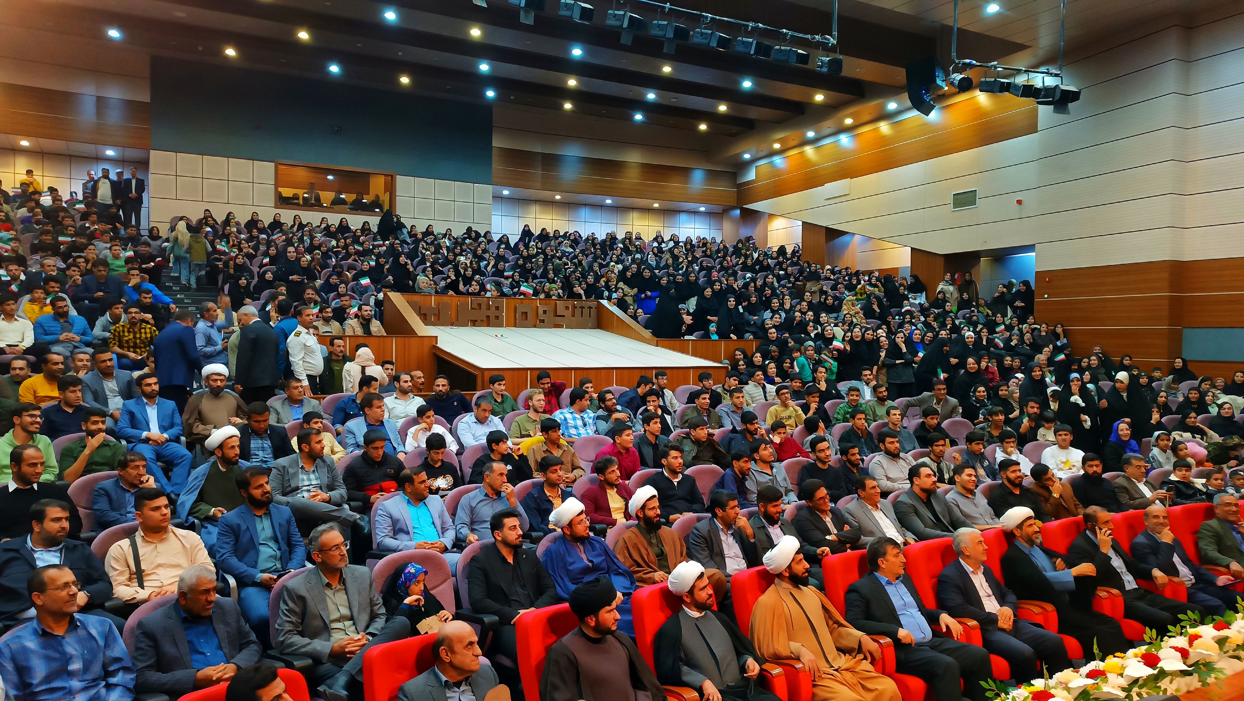 همایش بزرگ «شکوه هجرت» با حضور پرشور دانشجویان و فعالان فرهنگی در دانشگاه یاسوج