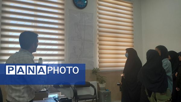 بازدید دانش‌آموزان مدرسه حضرت فاطمه(س) از شهرداری و مرکز سلامت کدکن