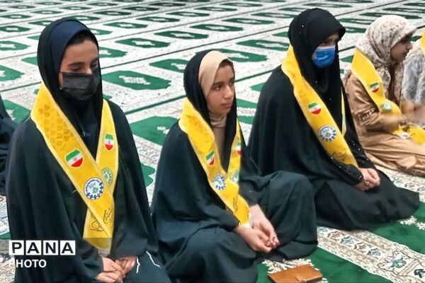 حضور پرشور فرهنگیان و دانش آموزان پیشتاز در نماز جمعه‌‌ بخش دیشموک