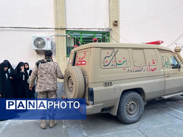 استقبال از شهید خوشنام در دبیرستان شاهد ساری 