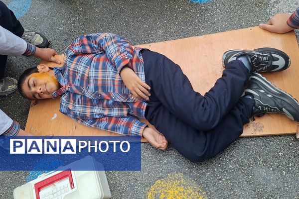 مانور زلزله در دبستان معارف 6 ناحیه 3