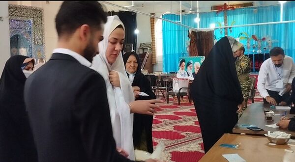 حضور پرشور مردم ولایت‌مدار فریمان پای صندوق‌های رأی 