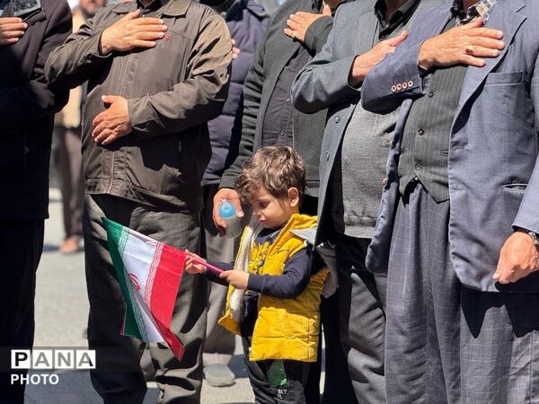 خروش مؤمنان در دسته عزاداری رهبر