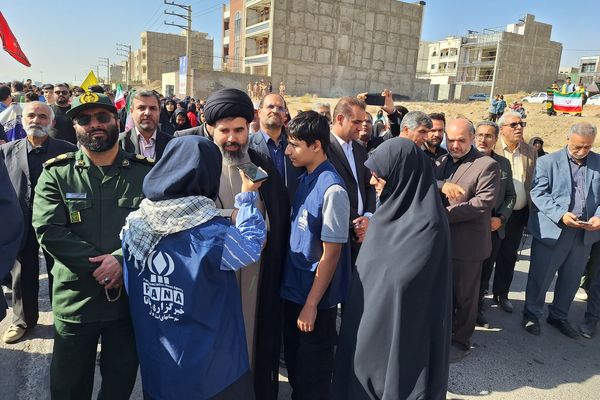 گزارش تصویری از راهپیمایی سیزده آبان در پردیس