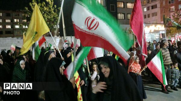 انزجار مردم آبرسانی فردیس از دشمن متخاصم در راهپیمایی‌های هرشب