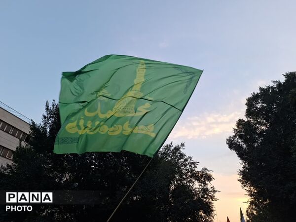 تهران در جشن بزرگ «امت احمد» به استقبال میلاد پیامبر(ص) و امام صادق (ع) رفت