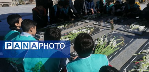 غبارروبی گلزار شهدا 