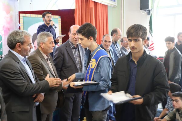 طنین زنگ نماز در مدارس آذربایجان‌شرقی