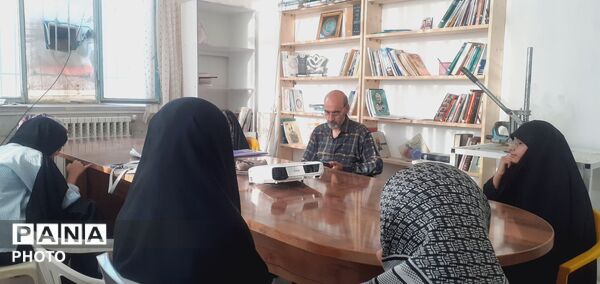 هم اندیشی دختران خبرنگاردر کانون لقمان کاشمر