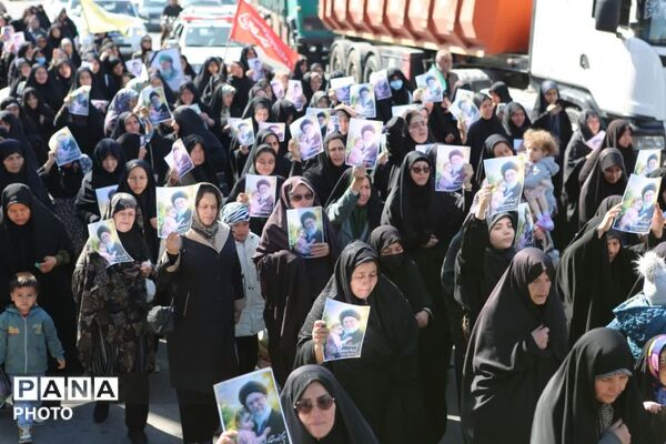 تجدید عهد با آرمان های رهبر شهید انقلاب در نماز جمعه فشافویه