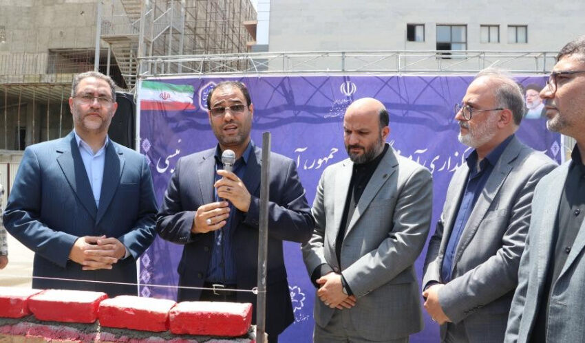 خشت‌گذاری اولین مدرسه‌ مزین به‌نام «شهید جمهور‌» توسط رضامراد صحرایی