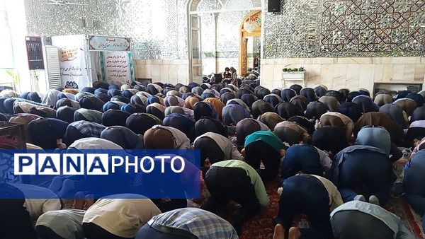 نماز جمعه ای با رنگ خون شهید در کاشمر