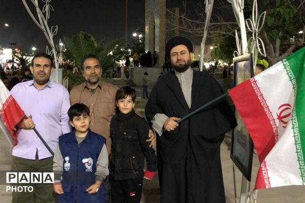 استقبال مردمی از غرفه کارشناسی مشاوره آموزش و پرورش ناحیه دو شهرری در میدان نماز 