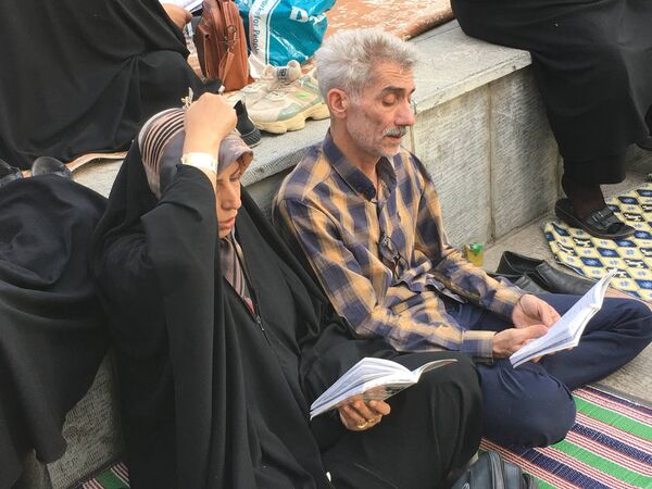برپایی مراسم دعای عرفه در گلستان شهدای اصفهان