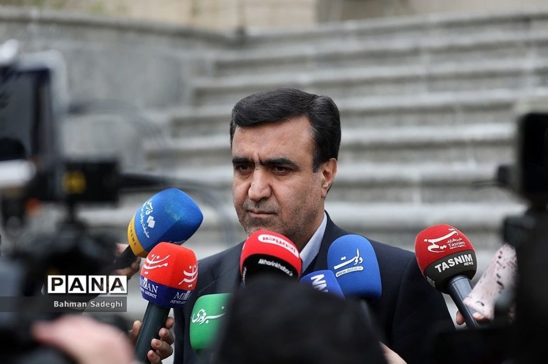 حق‌آبه دریاچه هامون رهاسازی شده است