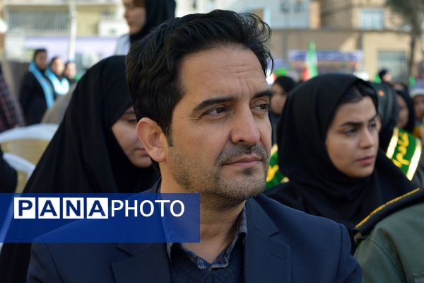 طنین زنگ انقلاب در بهارستان‌دو 