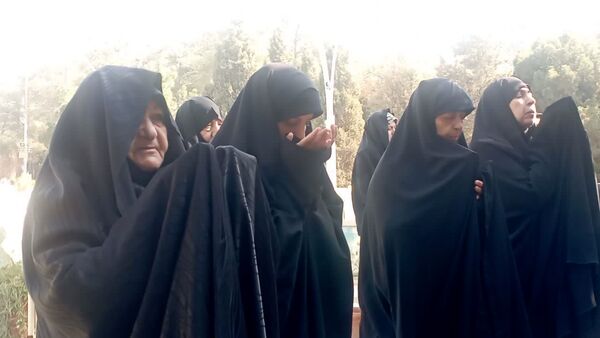 اقامه نماز باران در گلستان شهدا اصفهان به امامت  حضرت آیت‌ الله مهدوی