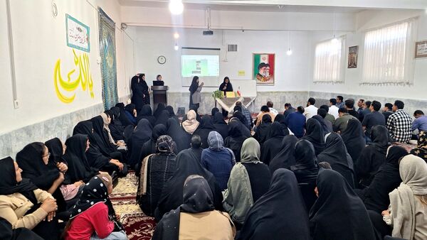 اولین جلسه انجمن اولیا در دبیرستان فیاض 
