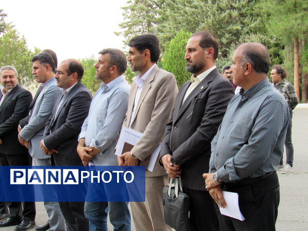 نوسازی و تجهیز ناوگان حمل و نقل اداری آموزش‌ و پرورش کردستان با توزیع ۱۶ دستگاه سمند سورن