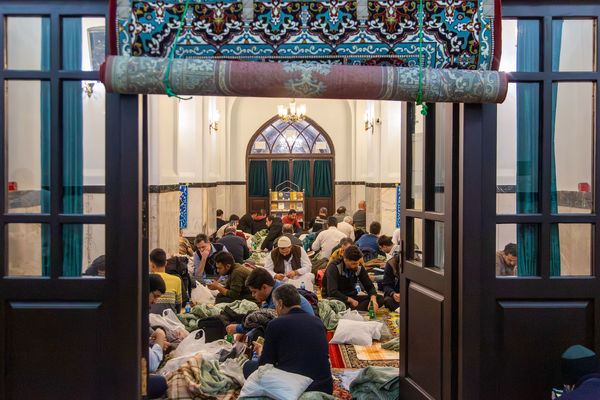 آیین معنوی اعتکاف در حرم مطهر رضوی- ۱