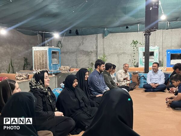 تجلیل فرماندار خاتم از اصحاب رسانه و دانش آموز خبرنگاران پانا