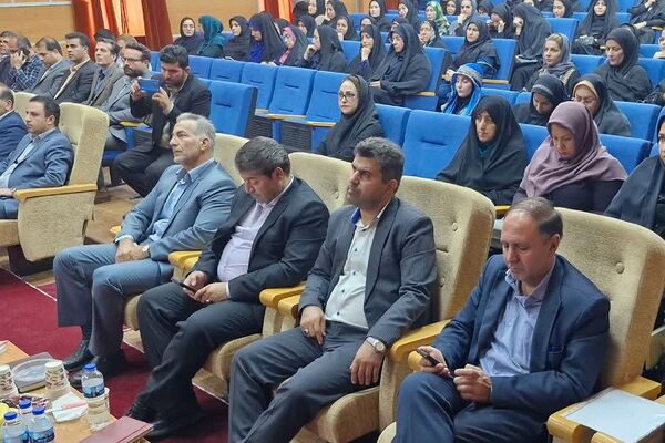 گرامیداشت هفته پیوند انجمن‌ و اولیا در قرچک