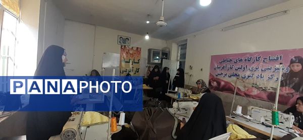 بازدید از فعالیت‌های مرکز یادگیری دولتی نرجس ناحیه یک مشهد