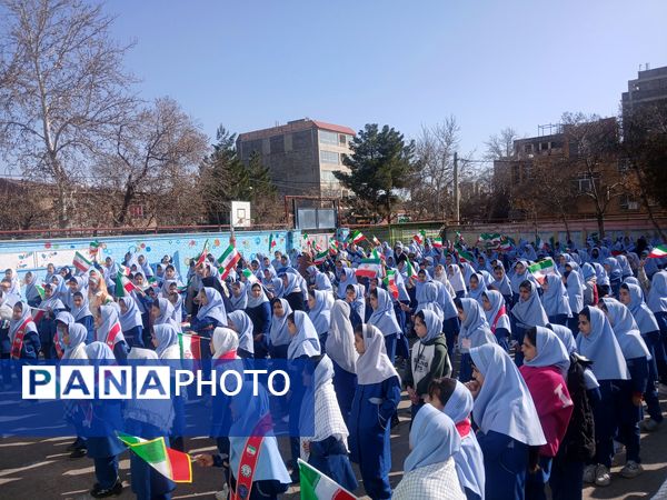 جشن نیمه شعبان در مدرسه دخترانه بنت الهدی صدر۲ 