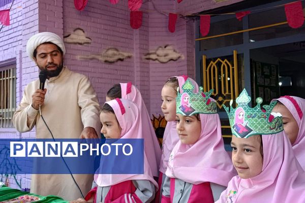 نغمه‌های قرآنی در دل دختران دبستان میقات بهارستان دو طنین‌انداز شد